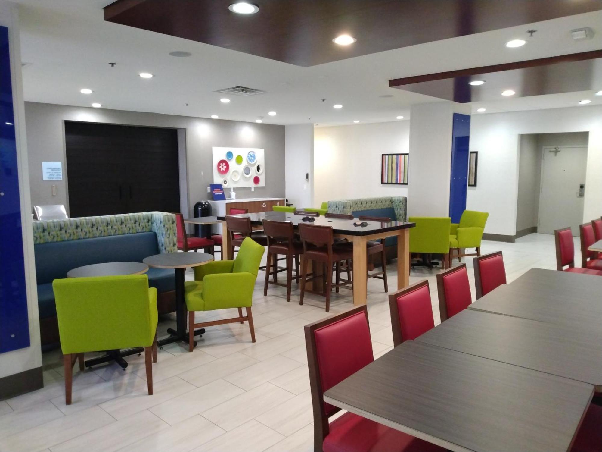 Holiday Inn Express Hotel & Suites Albuquerque Midtown By Ihg Exterior foto