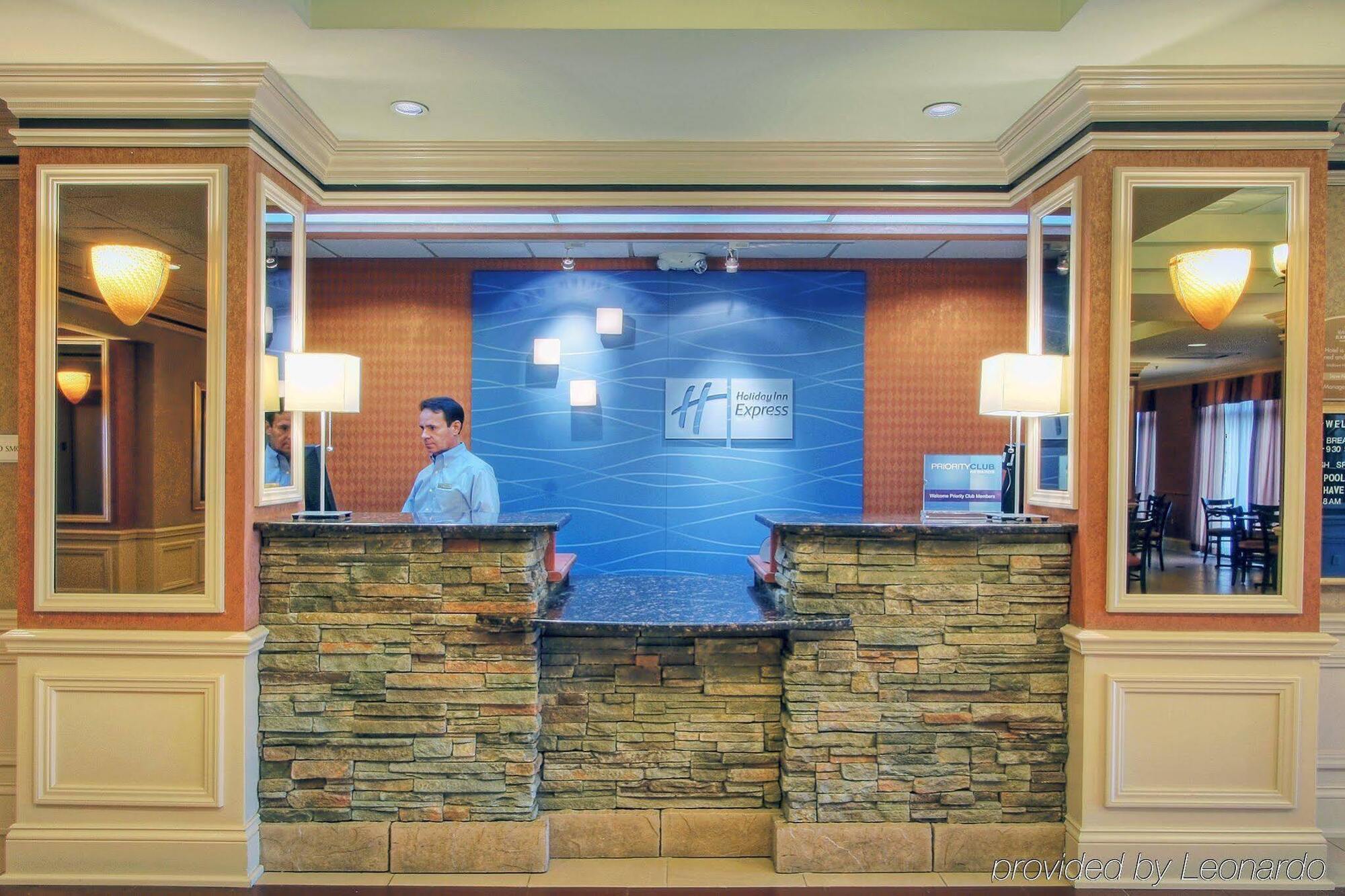 Holiday Inn Express Hotel & Suites Albuquerque Midtown By Ihg Exterior foto